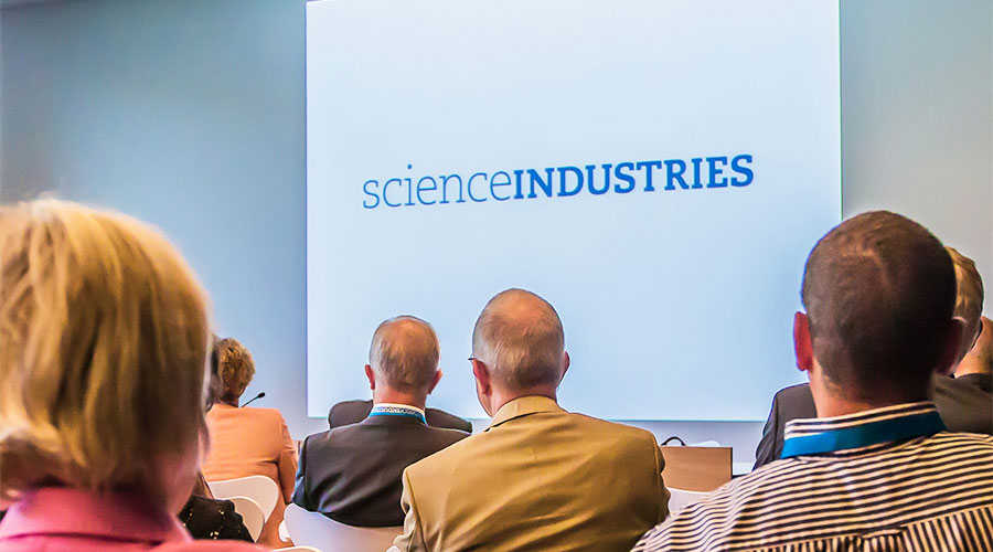 scienceindustries Logo in Anwendung